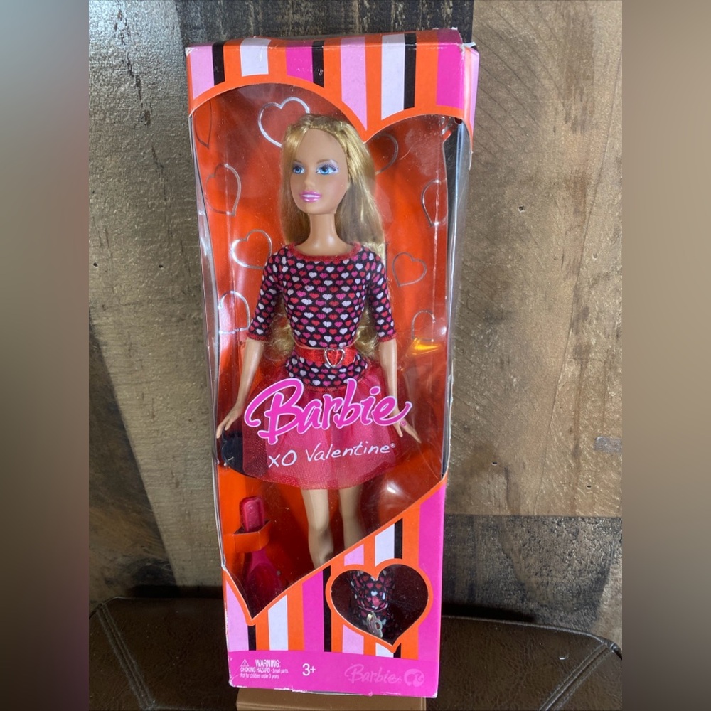 2007 VALENTINE BARBIE XO VALENTINE Doll w/ PURSE &‎ PET CAT Mattel M0926